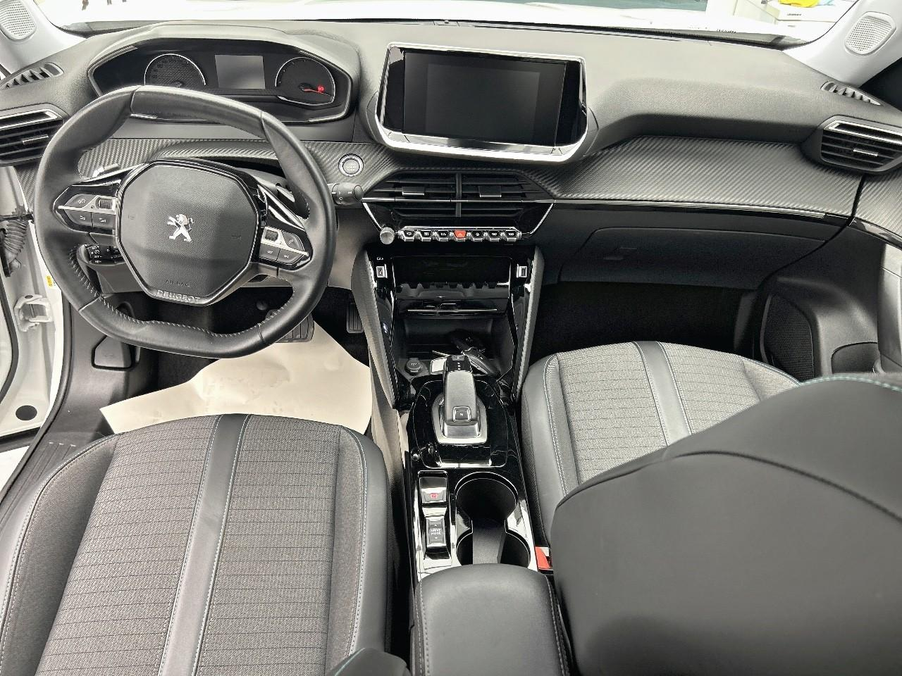 Peugeot 2008 bluehdi 130 s&s eat8 allure — photo 12