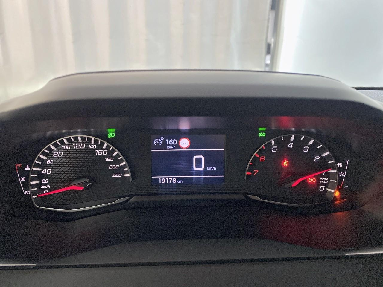 Peugeot 208 100 s&s bvm6 style — photo 13