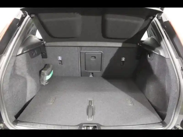Volvo Ex40 single extended range 252ch plus — photo 23