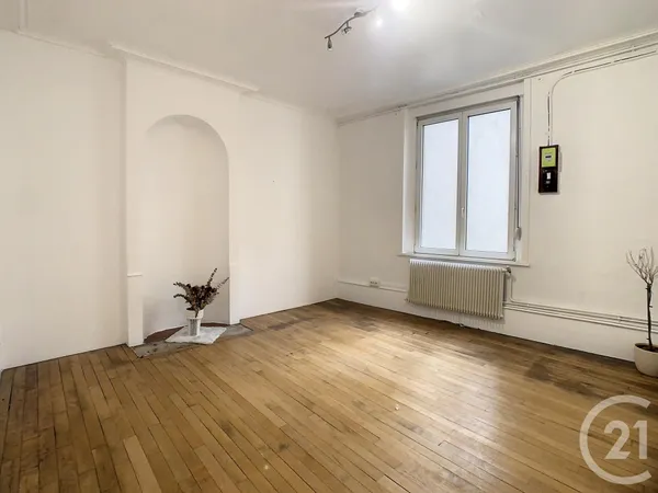 Local professionnel 5 pièces 105 m²