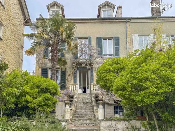Maison 10 pièces 180 m²
