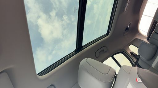 Citroen C5 Aircross 1.6 THP PureTech 224 Plug in Hybrid e-EAT8 - E-Series – 2024 – 27614 km – Hybride rechargeable – Boîte Automatique — photo 3