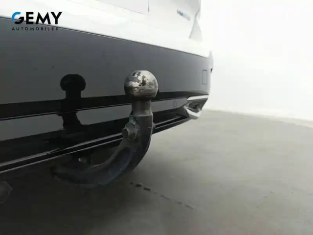 Peugeot 308 sw phev 180 e-eat8 — photo 48