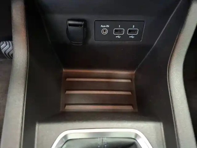 Renault Clio blue dci 85 — photo 23