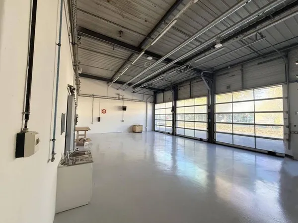 Local d'activité 135 m²