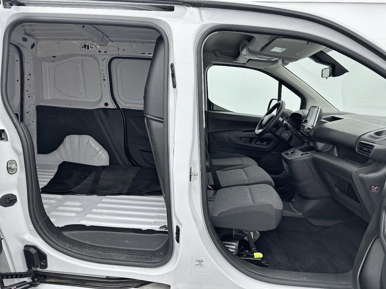 Citroën Berlingo van m 650 bluehdi 130 s&s eat8 — photo 12