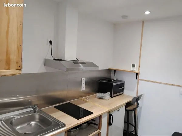 Location studio meublé 21m2