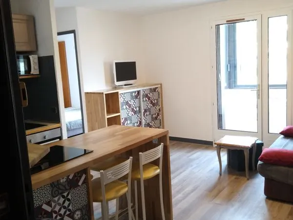 Appartement meublé - 2 pièces - 25m2 - étage 2 sur 3