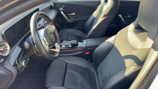 Mercedes Classe A 200 163 7G-DCT - AMG Line – 2019 – 86711 km – Essence – Boîte Automatique — photo 11