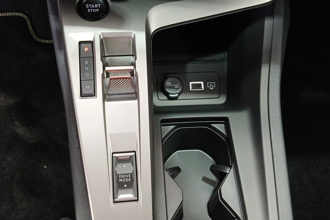 Peugeot 308 — photo 16