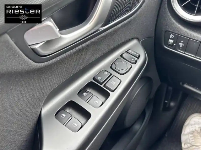 Hyundai Kona 1.6 crdi 136 dct-7 hybrid 48v — photo 31