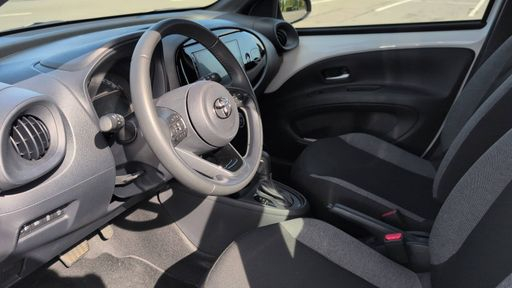 Toyota Aygo X 1.0 VVT-i 72 BVA5 - Dynamic – 2025 – 2454 km – Essence – Boîte Automatique — photo 16
