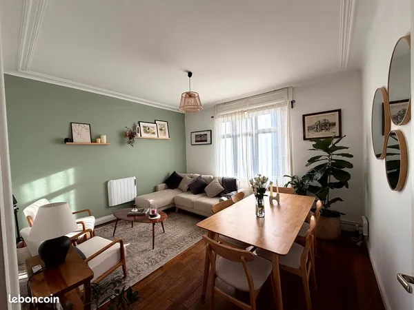 Appartement avec 2 chambres, cuisine séparée et balcon (71.76 m²)