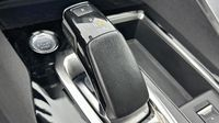 Peugeot 3008 HYBRID4 300ch GT Pack e-EAT8 — photo 14