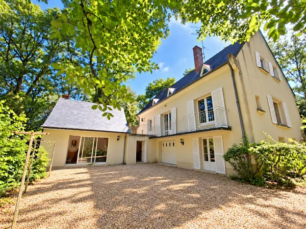 211 m2 habitables + sous-sol complet dans une impasse