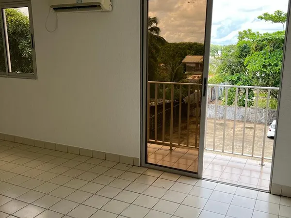 À Kourou, studio en location 485 EUR par mois