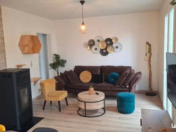 Maison rénovée de 75 m² avec grand jardin au calme