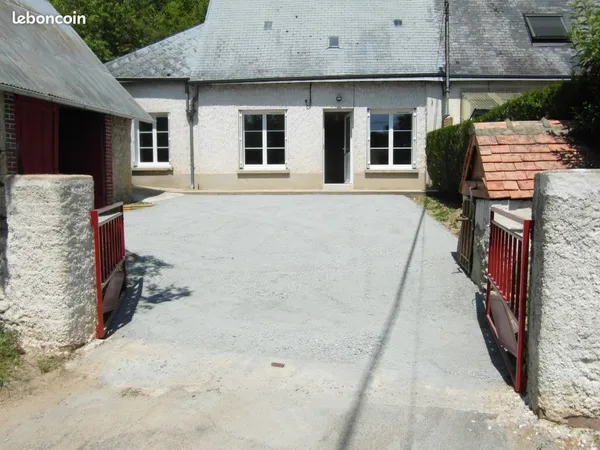 Maison à louer à Saint Vincent du Lorouër 72150