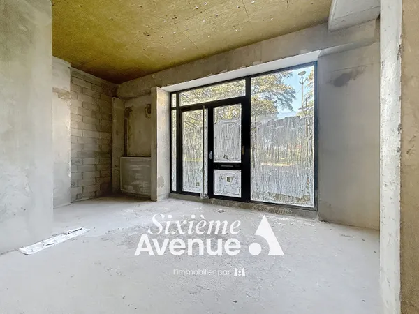Local commercial Decines Charpieu 81 m2