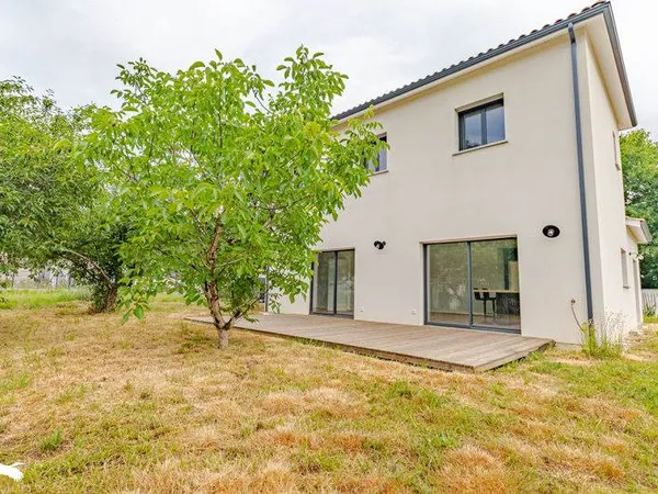 Contemporaine de 5 pièces principales