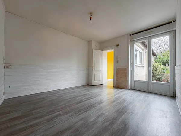 A VENDRE - Appartement 4 pièces de 69 m² avec jardin - Angers - Quartier Pont Noir / Gare - Division