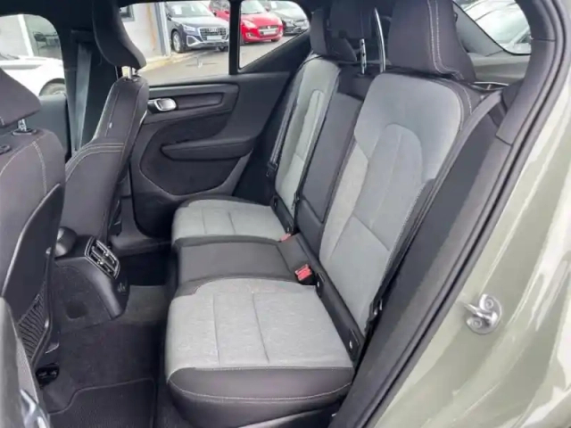 Volvo Xc40 t5 recharge 180 + 82ch plus dct 7 — photo 8
