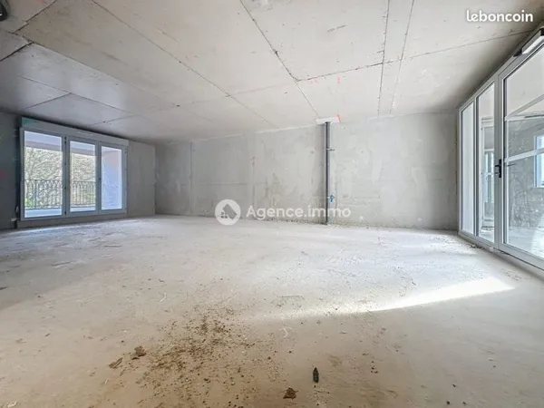 Local commercial 47 m² Flassans-sur-Issole