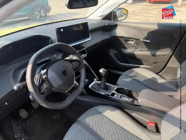 Peugeot 208 1.2 turbo 100ch allure — photo 15