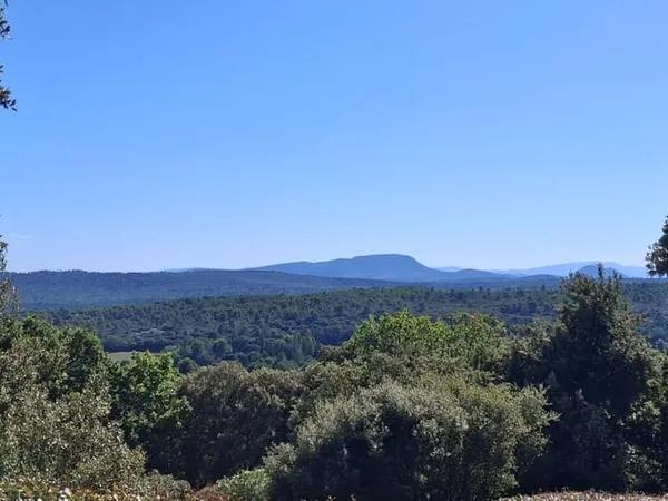 Terrain 4811 m²