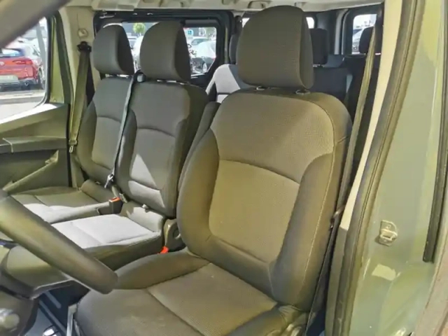 Renault Trafic l2h1 3,0t 9 places zen 2.0 dci — photo 15
