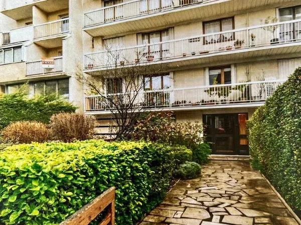 Parking 12 m²