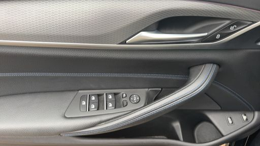 BMW Serie 5 530e iPerformance 252 Plug in Hybrid Steptronic8 - M Sport – 2020 – 115044 km – Hybride rechargeable – Boîte Automatique — photo 12