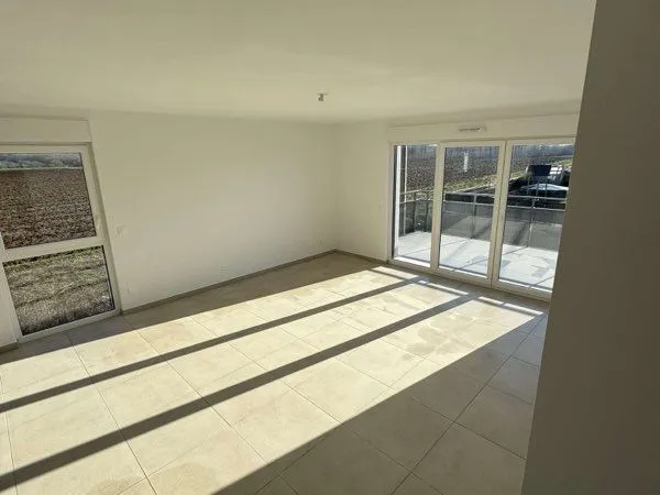 T3 de 76 m2 avec garage et place de parking