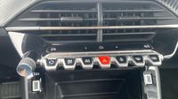 Peugeot 208 1.2 Hybrid 110ch Style e-DCS6 — photo 26