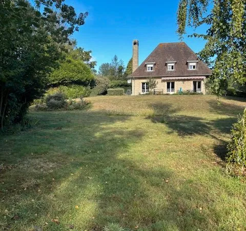 Maison 6 pièces 178 m² Terrain 10346 m² avec étang privé