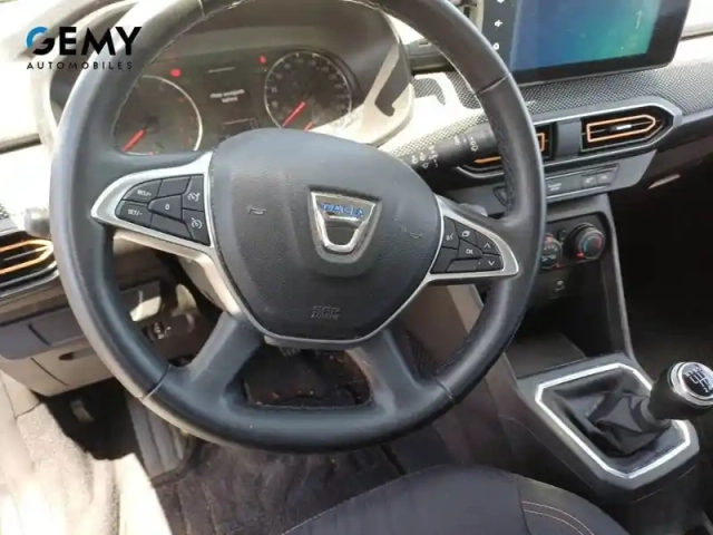 Dacia Sandero tce 90 - 22 — photo 13