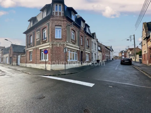 MAISON BOURGEOISE RÉNOVÉE ENV.250 m² - 4 CHAMBRES, COUR, TERRASSE & GRAND GARAGE