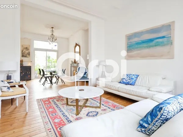 Villa 5 pièces 176 m²