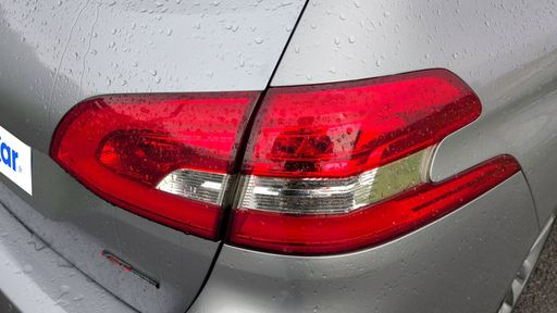 Peugeot 308 SW 1.6 BlueHDi 120 EAT6 - GT Line – 2017 – 136964 km – Diesel – Boîte Automatique — photo 3
