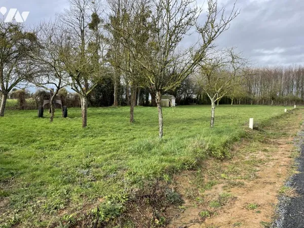 Terrain 663 m²