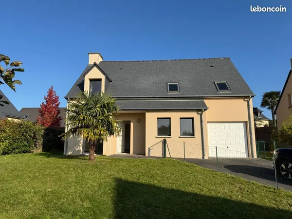 MAISON INDIVIDUELLE 5 PIÈCES - 500 m² DE TERRAIN - GÉVEZÉ (BOURG) - EXPOSITION SUD 🌞