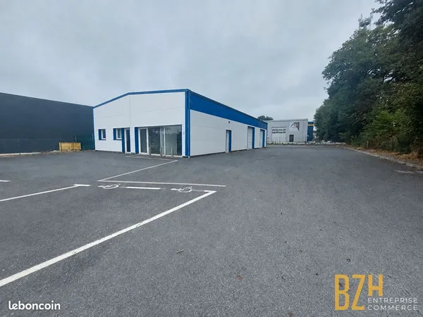 Local 276 m² LANGUIDIC