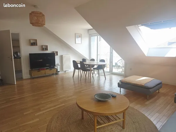 Atypique F3 - 73 m² Carrez / 120 m² au sol - Dernier étage - Ascenseur - 2 parkings