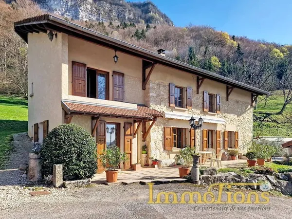 Maison 8 pièces 184 m²