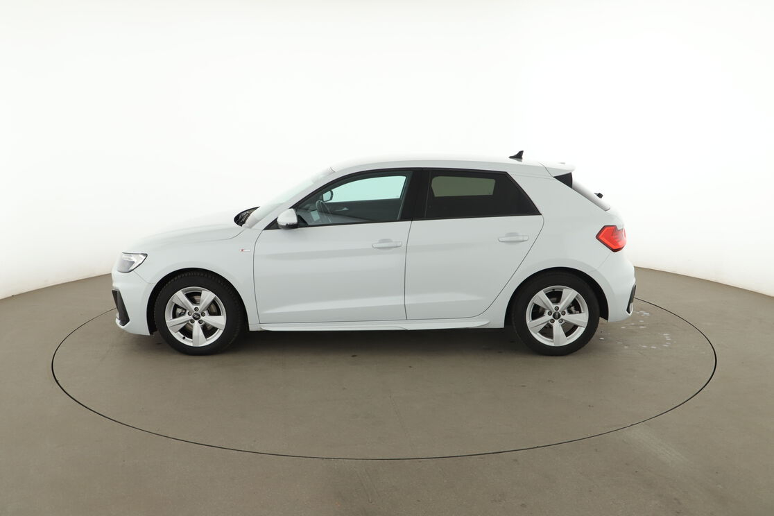 Audi A1 Sportback 30 TFSI S Line S Tronic 7 — photo 2