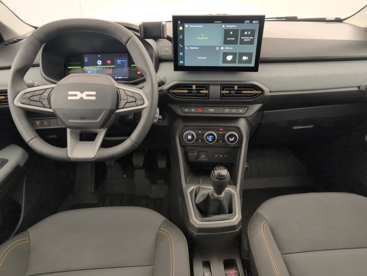 Dacia Sandero — photo 13