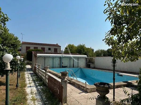Immeuble 5 pièces 136 m²