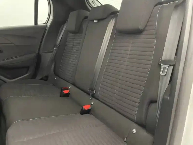 Peugeot 208 electrique 50 kwh 136ch — photo 15