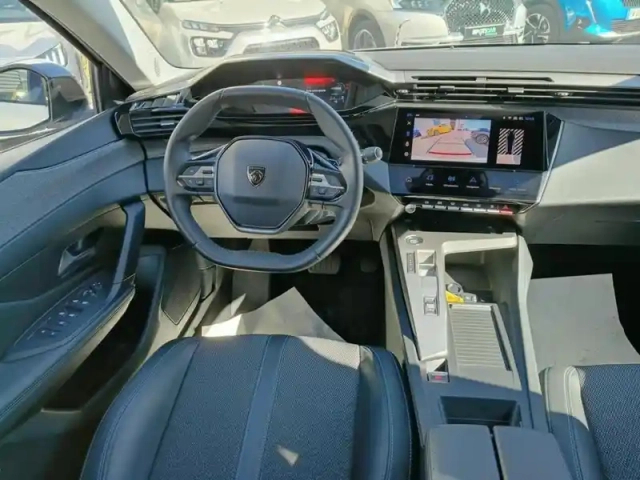 Peugeot 308 sw plug-in hybrid 195 ch e-dcs7 allure — photo 10