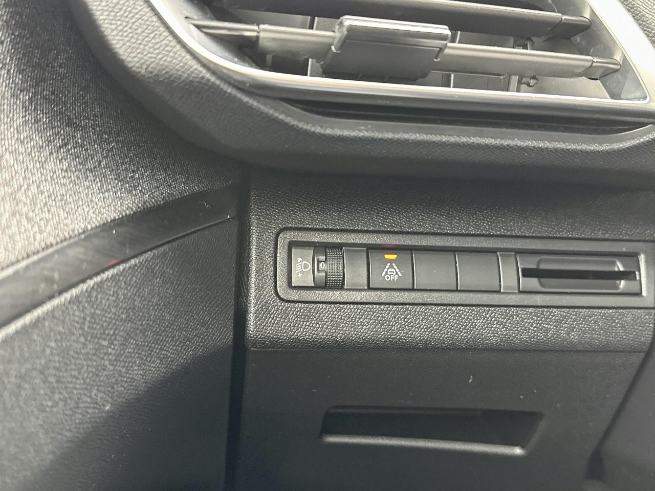 Peugeot 3008 puretech 130ch s&s bvm6 allure pack — photo 17